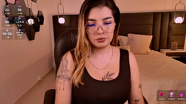 LisaMonroe  online show from 10/01/25, 07:51