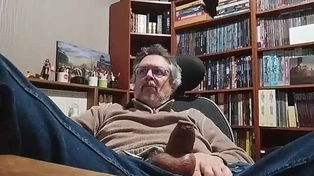 Mandra is a whore online show from 10/27/25, 10:44