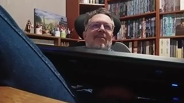 Mandra is a whore online show from 11/17/25, 10:36