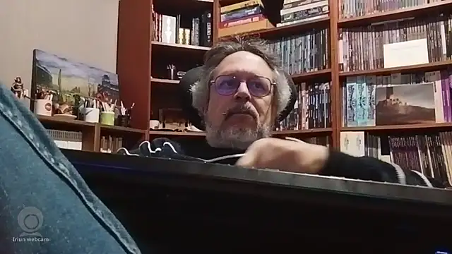 Mandra is a whore online show from 11/10/25, 11:21