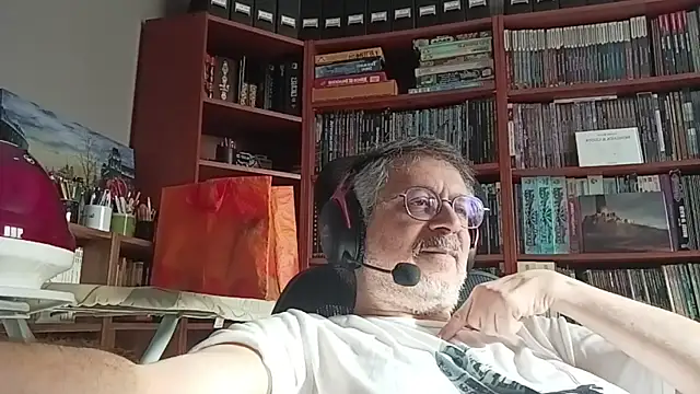 Mandra is a whore online show from 10/22/25, 09:42