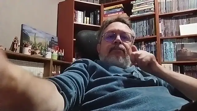 Mandra is a whore online show from 12/16/25, 10:25