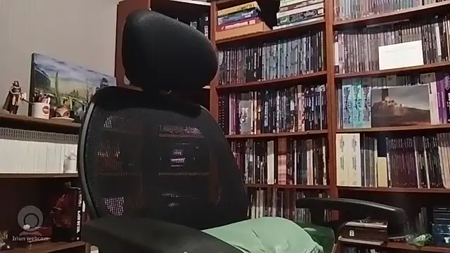 Mandra is a whore online show from 11/24/25, 10:32