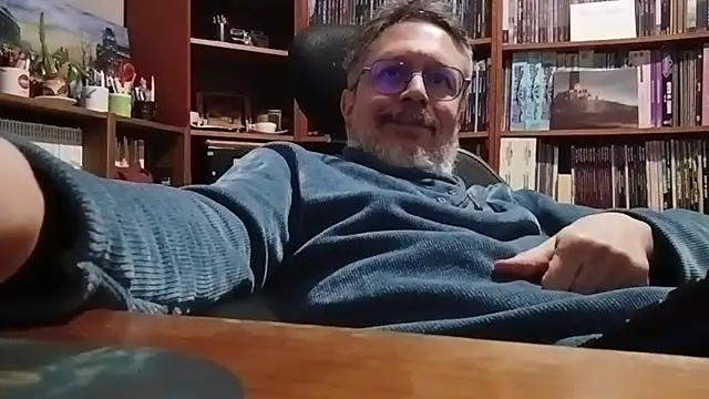 Mandra is a whore online show from 12/13/25, 08:04