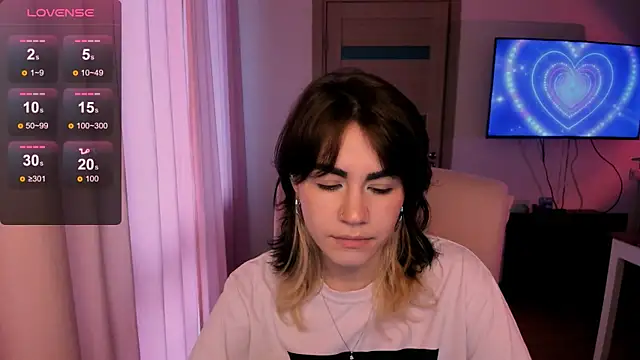 Snapshot of _selectrra chatting on 01/21/25, 11:35 selectrra online show from 01/21/25, 11:35