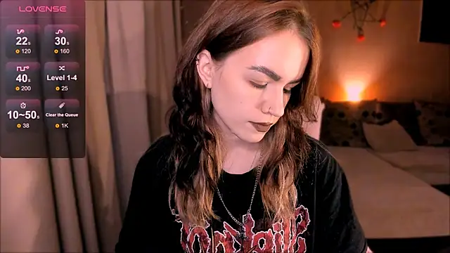 Snapshot of _selectrra chatting on 09/28/25, 03:52 selectrra online show from 09/28/25, 03:52