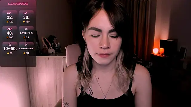 Snapshot of _selectrra chatting on 03/11/25, 01:01 selectrra online show from 03/11/25, 01:01