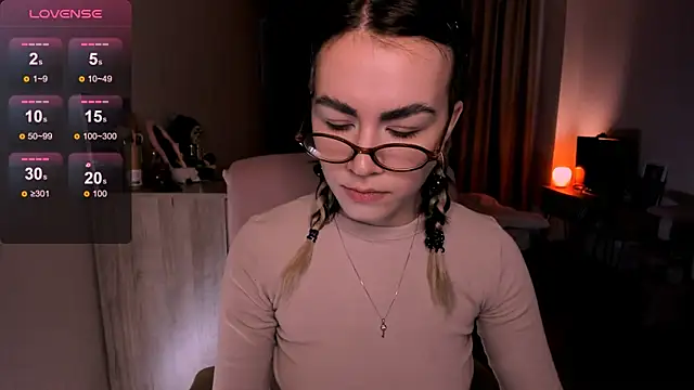 Snapshot of _selectrra chatting on 03/17/25, 12:25 selectrra online show from 03/17/25, 12:25