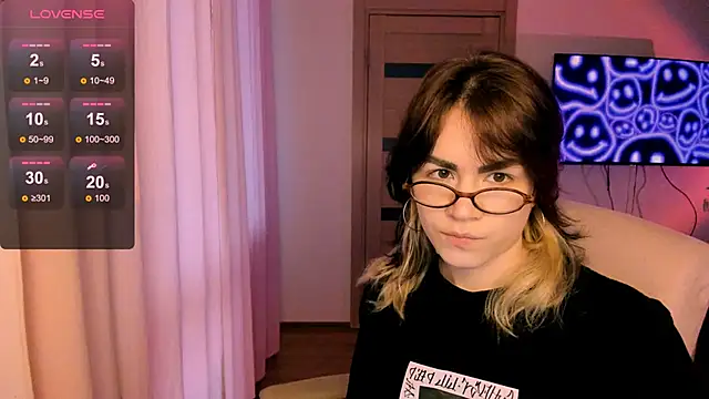 Snapshot of _selectrra chatting on 01/23/25, 11:37 selectrra online show from 01/23/25, 11:37