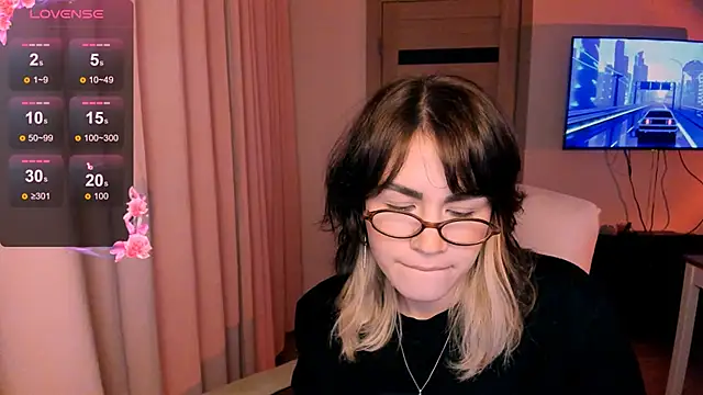 Snapshot of _selectrra chatting on 12/24/24, 06:28 selectrra online show from 12/24/24, 06:28