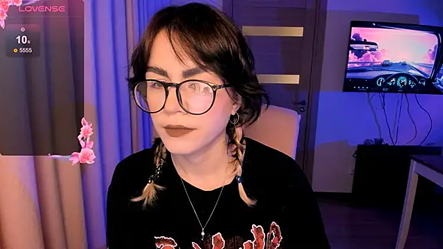 Snapshot of _selectrra chatting on 12/19/24, 06:45 selectrra online show from 12/19/24, 06:45