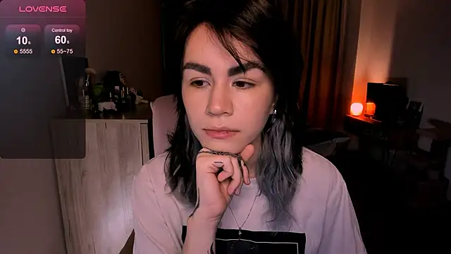 Snapshot of _selectrra chatting on 02/18/25, 11:55 selectrra online show from 02/18/25, 11:55