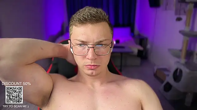 Snapshot of iron__chap chatting on 11/07/25, 09:08 iron chap online show from 11/07/25, 09:08