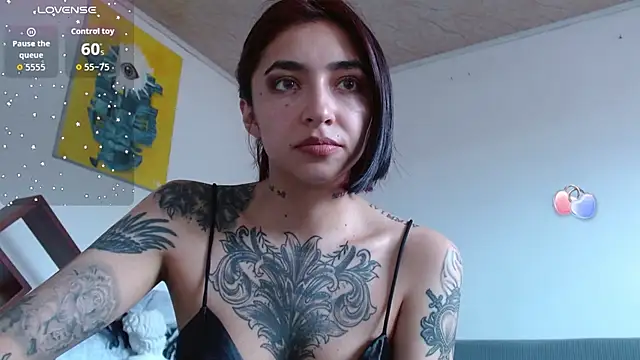 ZoeBakers  online show from 10/08/25, 03:35