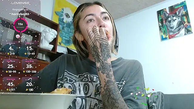 ZoeBakers  online show from 03/21/25, 03:55