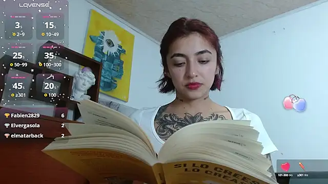 ZoeBakers  online show from 09/26/25, 05:47