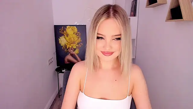 Snapshot of FloweryLove_1 chatting on 03/15/25, 02:45 FloweryLove 1 online show from 03/15/25, 02:45