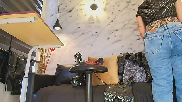 Sophie LittleS online show from 04/09/26, 12:22