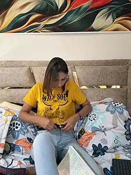 letiziia sky1 online show from 02/13/26, 05:46