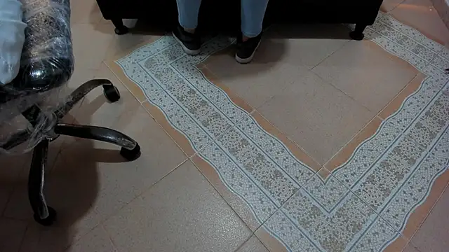 letiziia sky1 online show from 11/08/25, 08:23