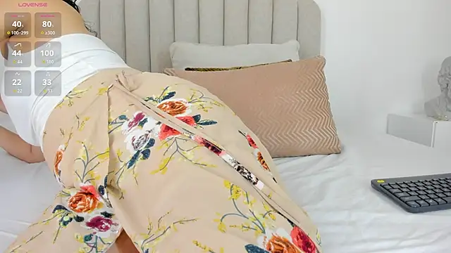 sarita duque online show from 11/12/25, 12:20