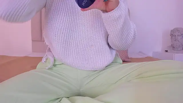 sarita duque online show from 10/21/25, 12:04