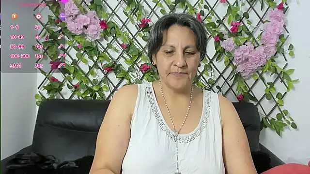 Snapshot of merlyna_goldens chatting on 11/07/25, 11:30 merlyna goldens online show from 11/07/25, 11:30