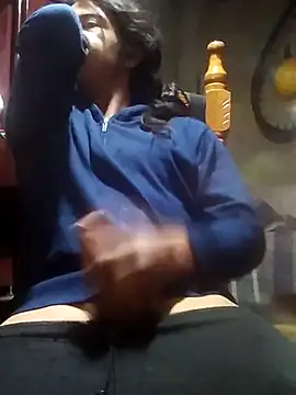 Snapshot of davidatration15 chatting on 11/06/25, 04:05 davidatration15 online show from 11/06/25, 04:05