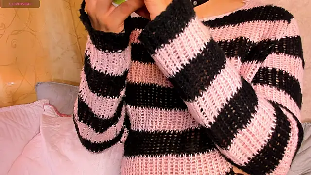 Snapshot of Satuurn_ chatting on 01/15/25, 02:02 Satuurn online show from 01/15/25, 02:02