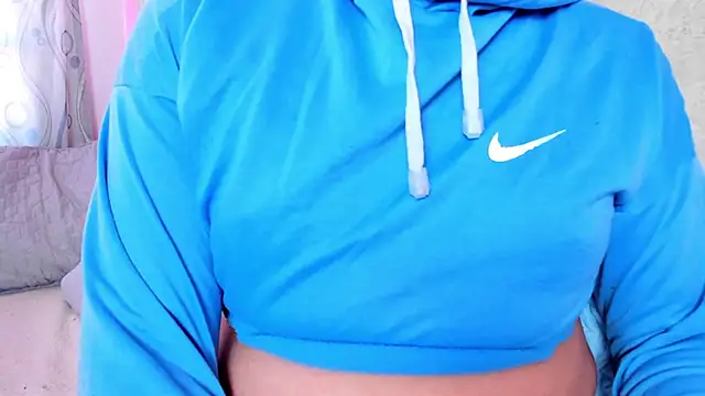 Snapshot of Satuurn_ chatting on 01/22/25, 02:35 Satuurn online show from 01/22/25, 02:35