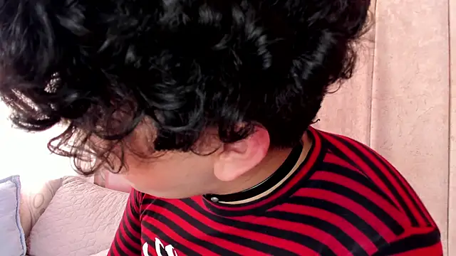 Snapshot of Satuurn_ chatting on 01/25/25, 06:13 Satuurn online show from 01/25/25, 06:13