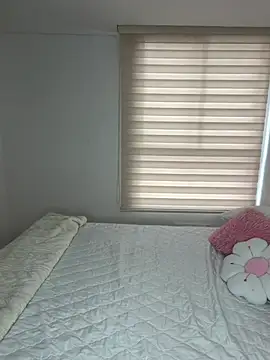 Zoe olsen online show from 06/19/26, 08:58