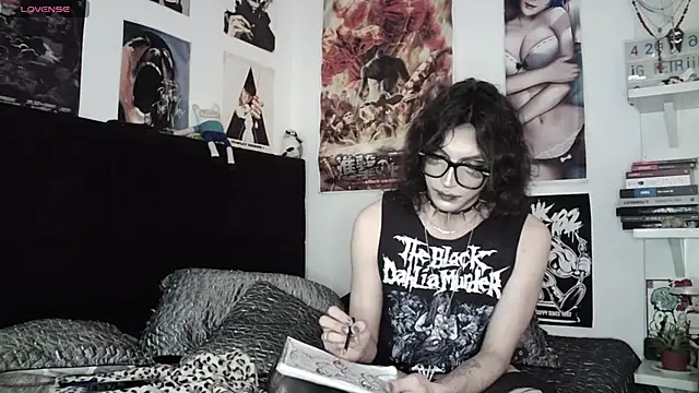 kiiler queen online show from 04/15/26, 07:58