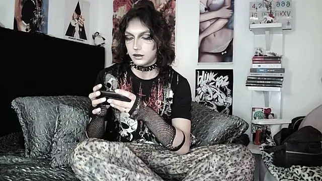 kiiler queen online show from 05/14/26, 07:33