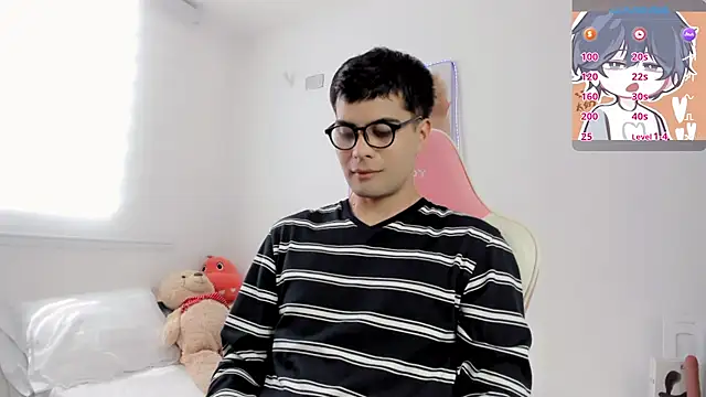 lucas cute online show from 12/02/25, 06:20