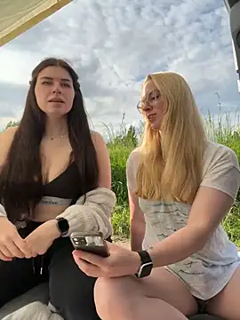 EllyNora online show from 05/21/26, 04:15
