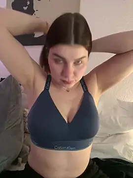 EllyNora online show from 02/03/26, 08:25