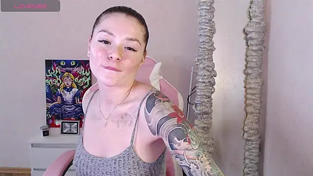 Snapshot of miaacatt chatting on 10/22/25, 08:25 miaacatt online show from 10/22/25, 08:25