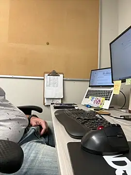 Snapshot of Bigbi6foot5 chatting on 11/05/25, 07:50 Bigbi6foot5 online show from 11/05/25, 07:50