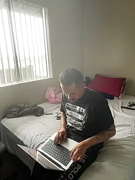 PeterGrandee online show from 10/10/25, 08:53