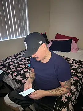 PeterGrandee online show from 10/23/25, 06:28