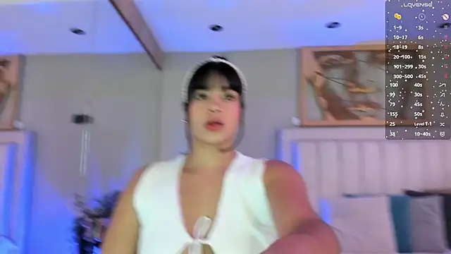 Paula Desousa online show from 04/08/26, 04:30