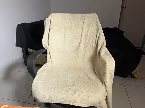 soniasharma0223 online show from 10/16/25, 11:57