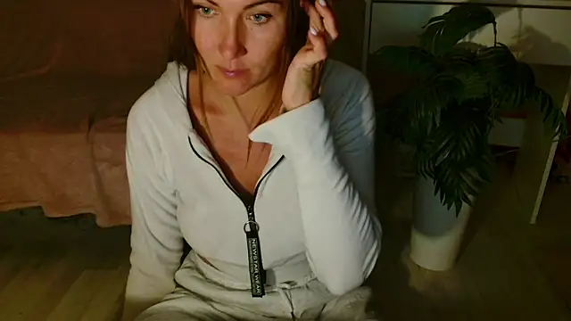 Imcarrieberry online show from 04/16/26, 03:13