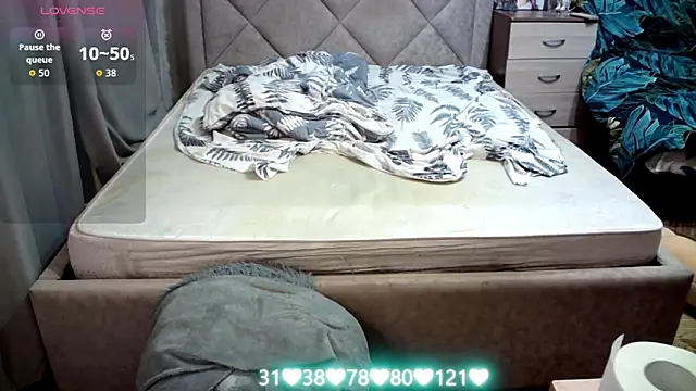 juliettkalen online show from 10/24/25, 05:39