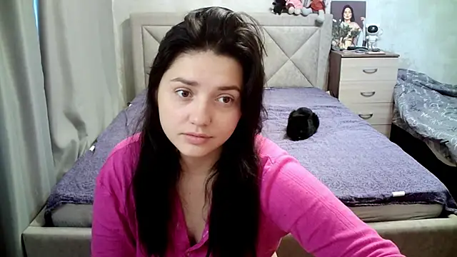 Snapshot of juliettkalen chatting on 07/03/26, 03:57 juliettkalen online show from 07/03/26, 03:57