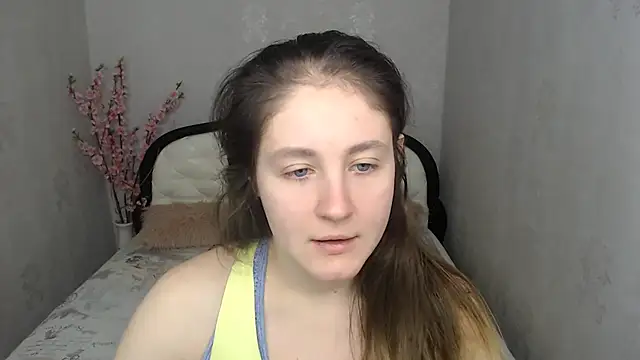 Holliy Cooper online show from 12/23/25, 07:51