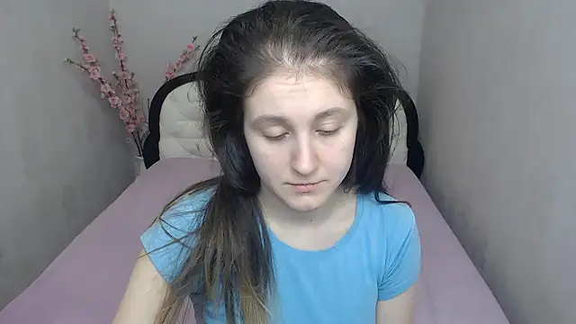 Holliy Cooper online show from 03/16/26, 08:07