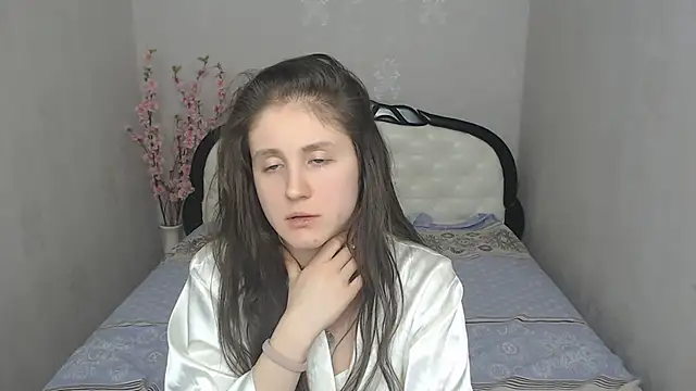Snapshot of Holliy_Cooper chatting on 02/19/25, 11:46 Holliy Cooper online show from 02/19/25, 11:46
