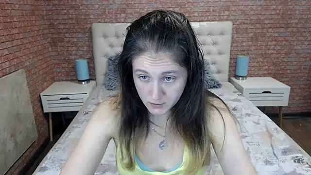 Snapshot of Holliy_Cooper chatting on 09/27/25, 11:38 Holliy Cooper online show from 09/27/25, 11:38